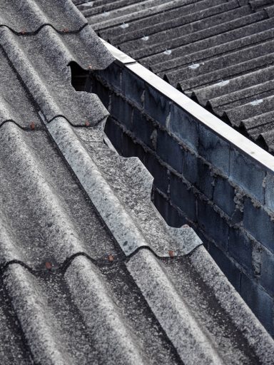 Dachschäden im Detail dukomentieren